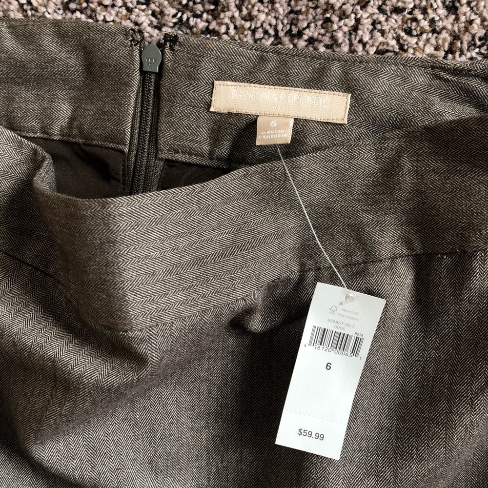 NEW Banana Republic skirt - Picture 2 of 2